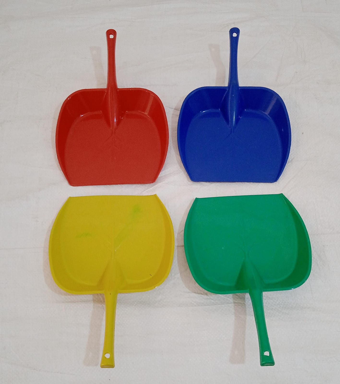 8732 Dustpan with Long Handle, Dust Collection Dust Pan Tray for Kitchen, Home, Office, Bathroom Etc (1 Pc / Multicolor ) 8732 Dustpan with Long Handle, Dust Collection Dust Pan Tray for Kitchen, Home, Office, Bathroom Etc (1 Pc / Multicolor )